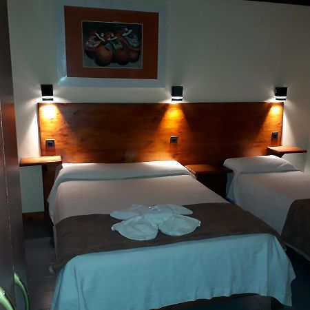 Nuevo Hotel Belgrano ซานนิโกลัส เด ลอสอาร์โรโยส ภายนอก รูปภาพ
