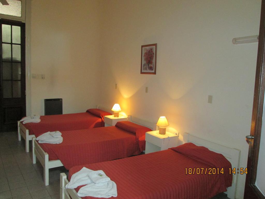 Nuevo Hotel Belgrano ซานนิโกลัส เด ลอสอาร์โรโยส ห้อง รูปภาพ