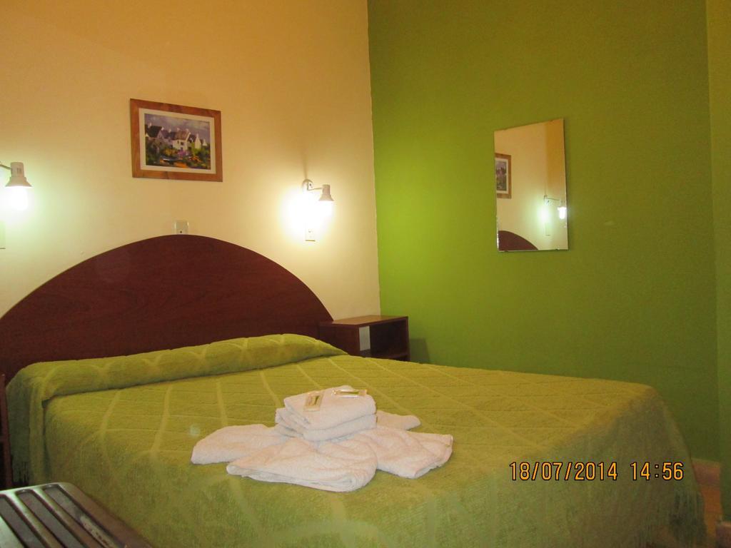 Nuevo Hotel Belgrano ซานนิโกลัส เด ลอสอาร์โรโยส ภายนอก รูปภาพ